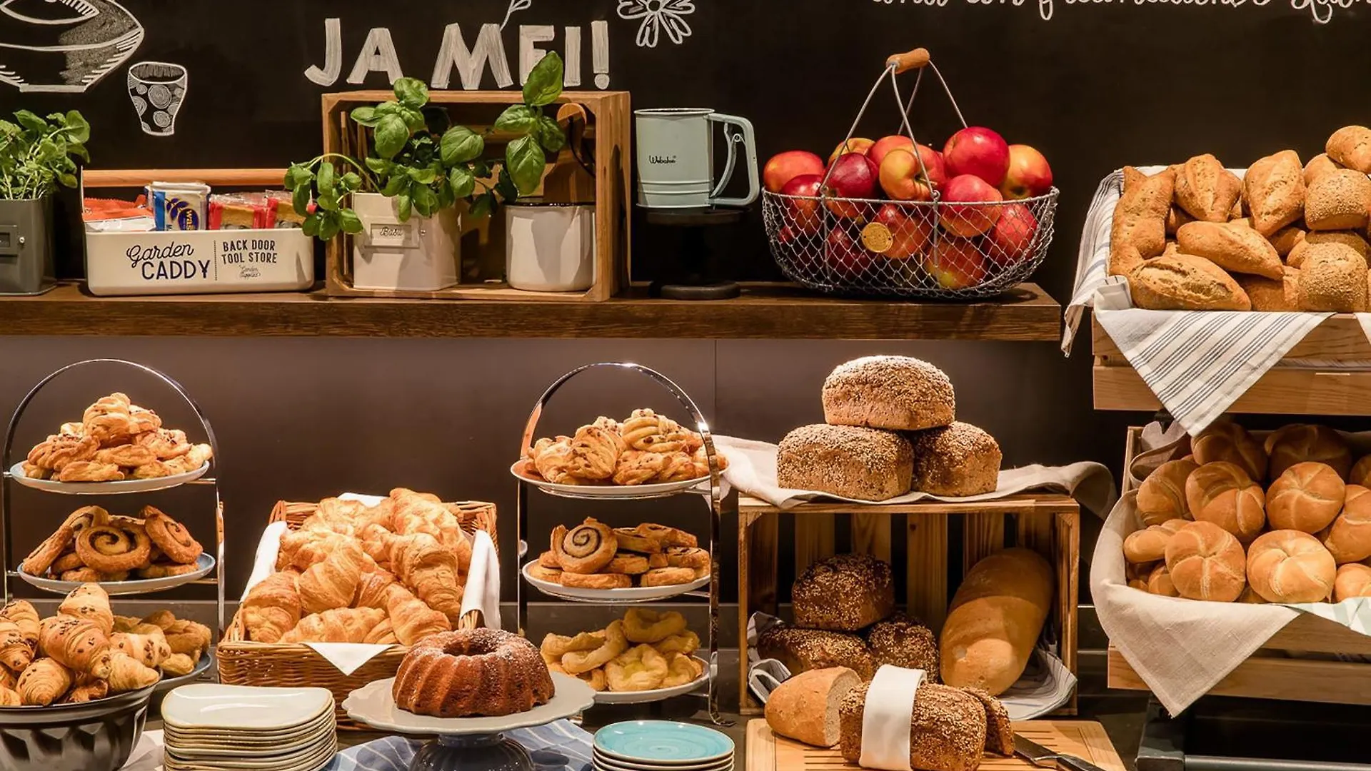 Motel One Berlin Ku'Damm 3*,