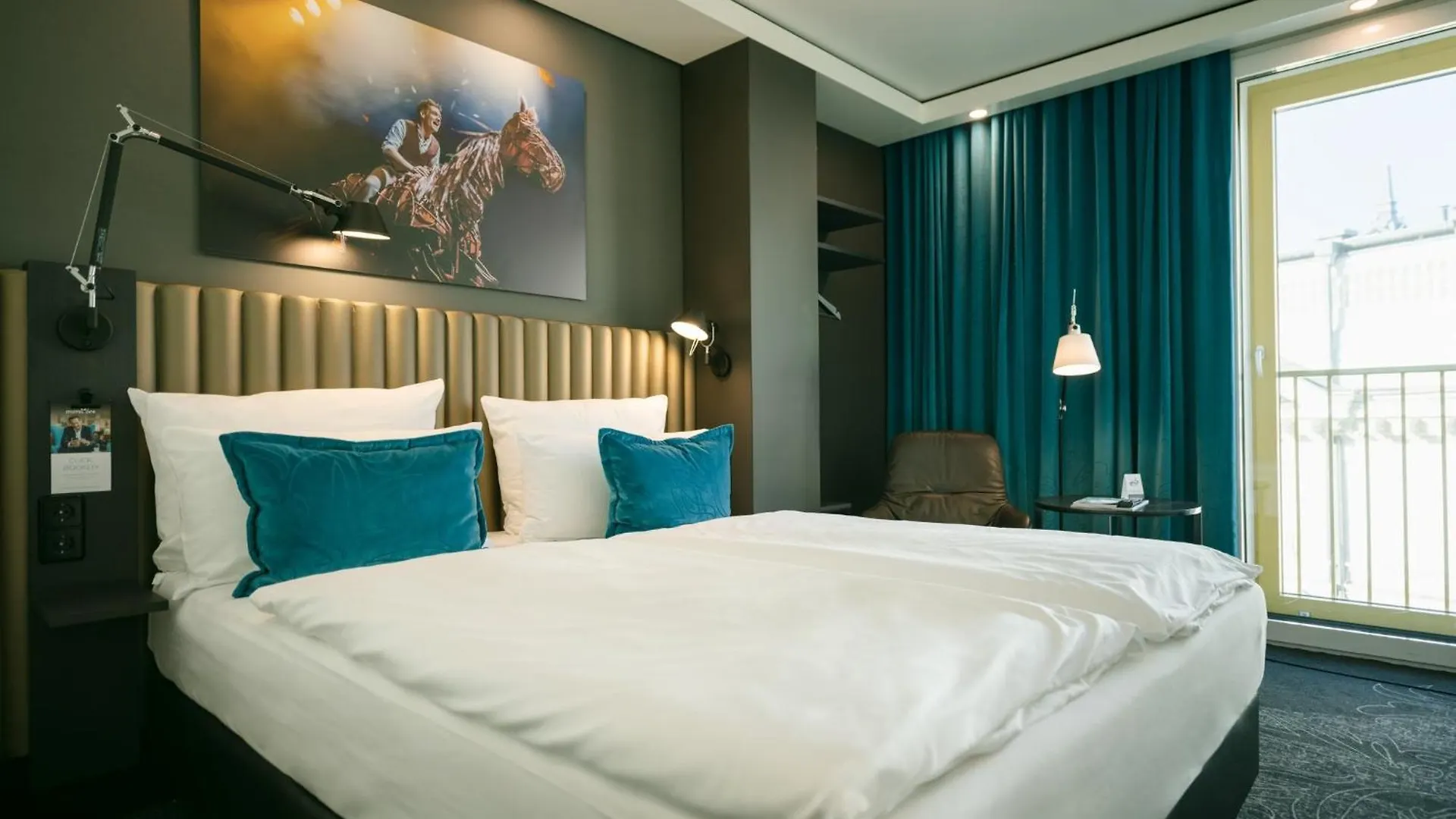 Motel One Berlin Ku'Damm Hotel