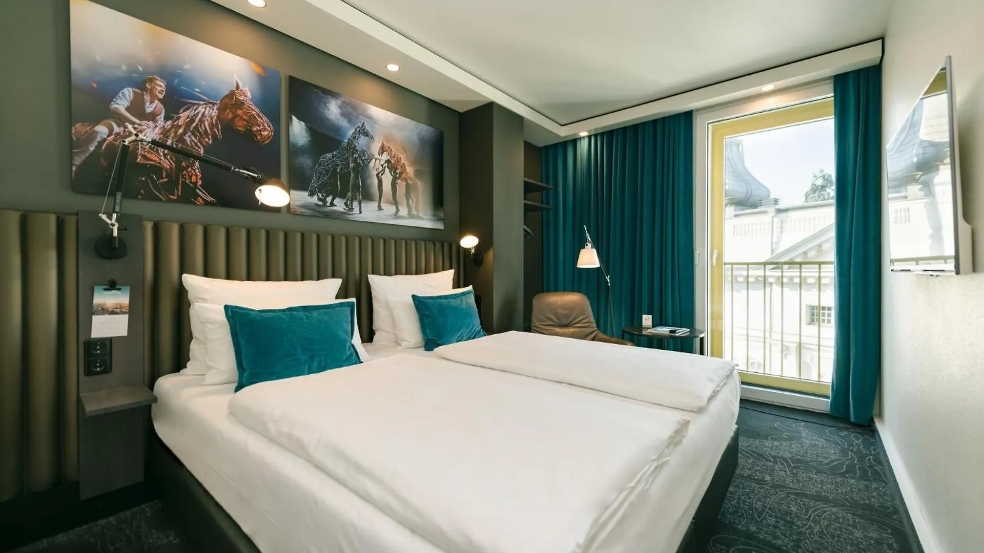 Motel One Berlin Ku'Damm 3*,  Germany