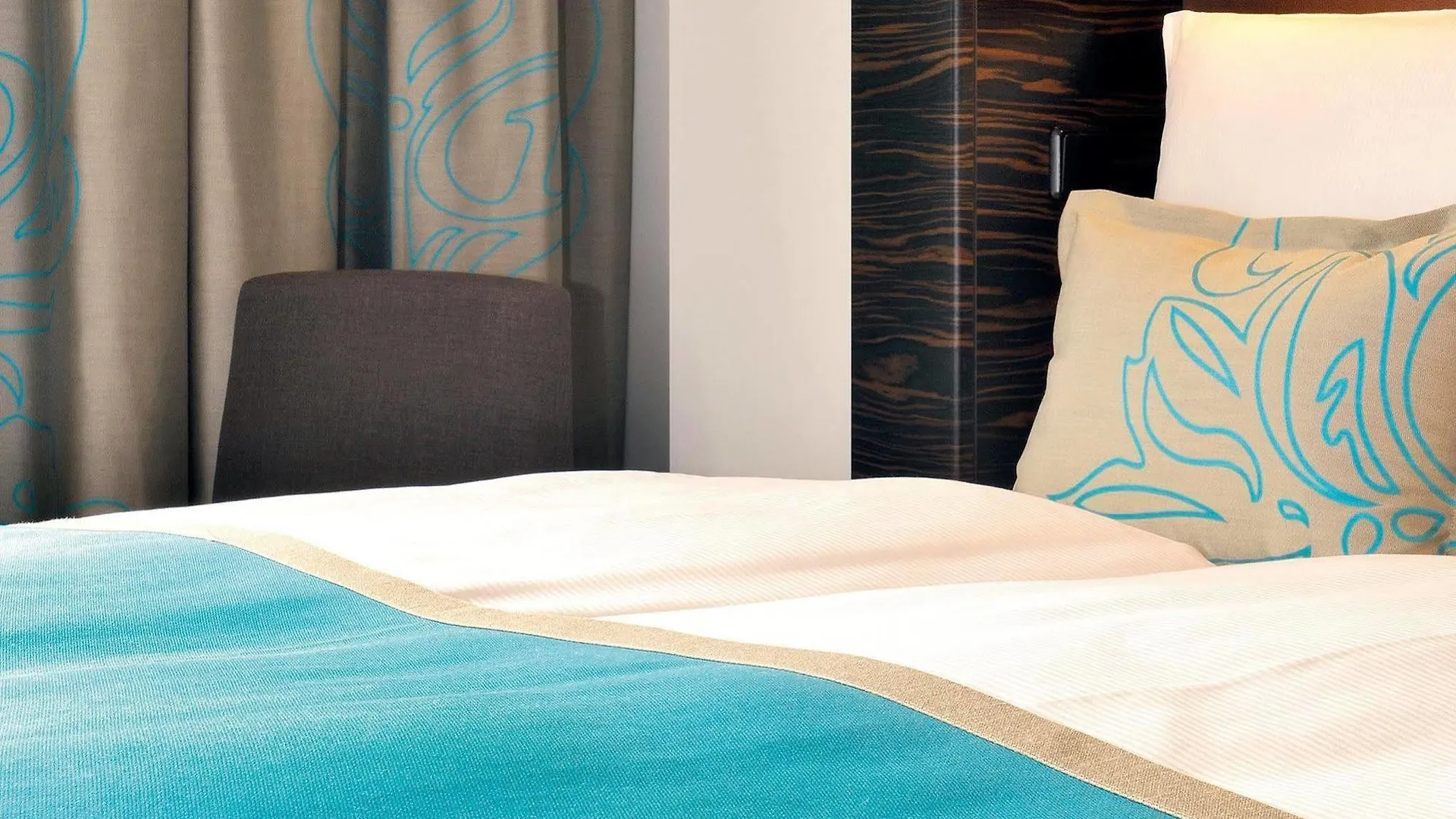 Motel One Berlin Ku'Damm 3*,